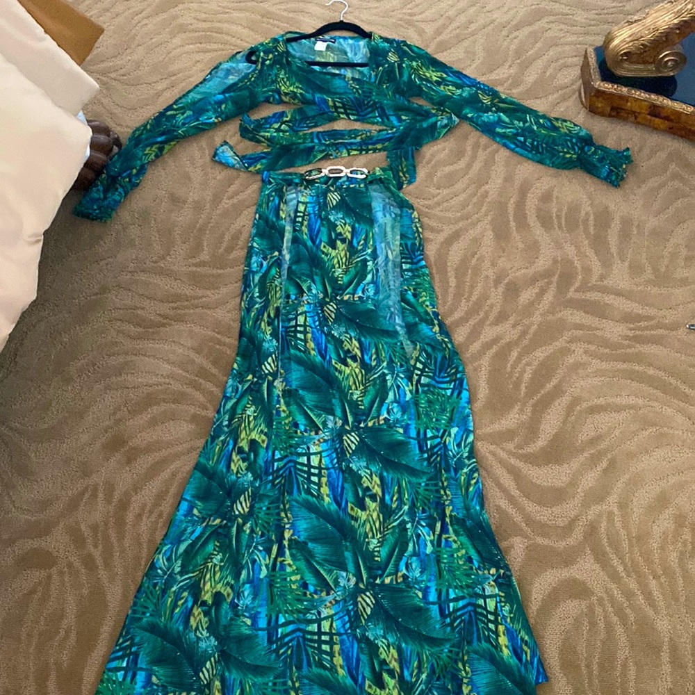 Top small size, bottom xs running small never worn